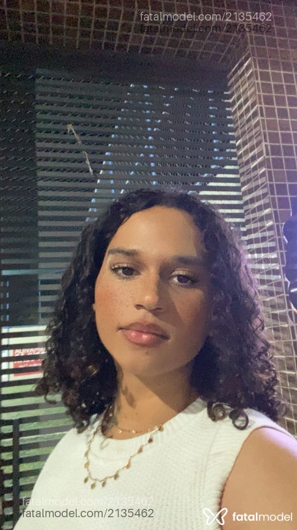 Acompanhante mulher trans morena (o) de olhos castanhos em Juazeiro - Maria