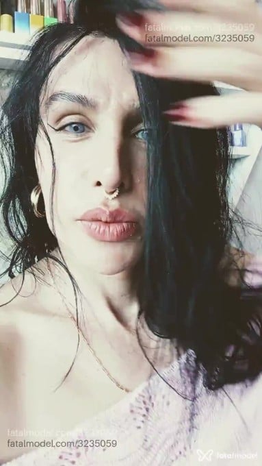 Acompanhante mulher trans morena (o) de olhos azuis em São Paulo Acompanhante mulher trans morena (o) de olhos azuis em São Paulo - Bruna