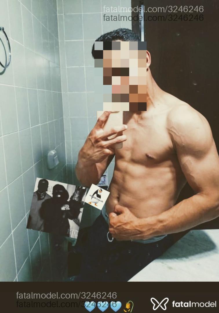 Acompanhante homem morena (o) de olhos castanhos em Chapecó - Darklin