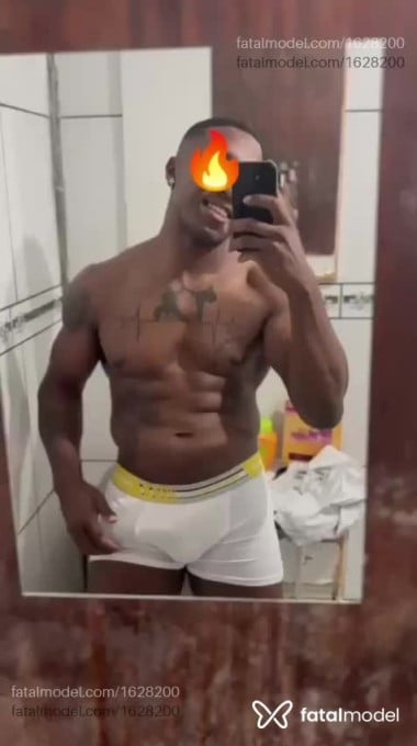 Acompanhante homem morena (o) de olhos pretos - NegrodotadoGG Acompanhante homem morena (o) de olhos pretos - NegrodotadoGG