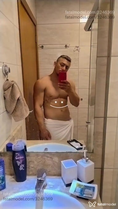 Acompanhante homem morena (o) de olhos castanhos em Diadema - Branquinhogostoso
