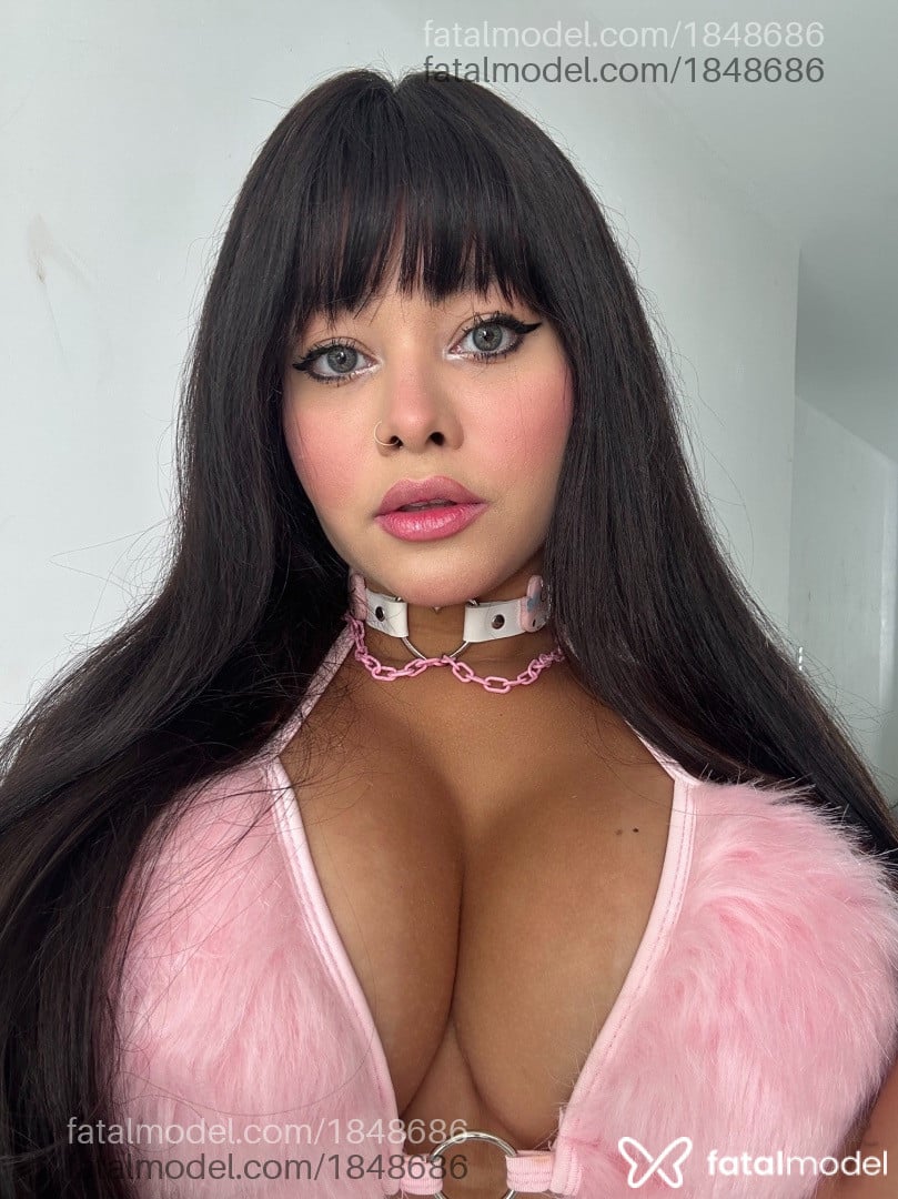 Acompanhante mulher morena (o) de olhos verdes em Virtual - Lola Kitty
