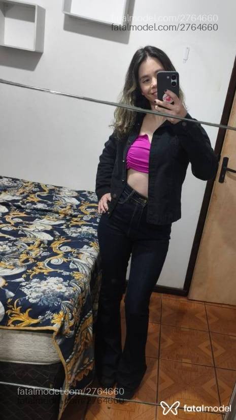 Acompanhante mulher loira (o) de olhos castanhos em Palhoça - Talia
