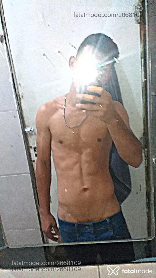 Acompanhante homem morena (o) de olhos verdes em Rio Branco - LucckasLima