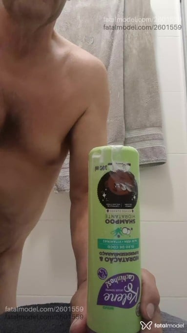 Acompanhante homem com cabelo castanho de olhos castanhos - Andre Acompanhante homem com cabelo castanho de olhos castanhos - Andre