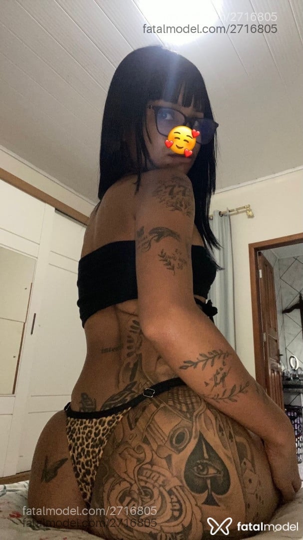 Acompanhante mulher com cabelo colorido de olhos pretos em Porto Velho - Letícia Silva