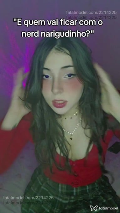 Acompanhante mulher com cabelo castanho de olhos castanhos em Fortaleza - Alice Ayres