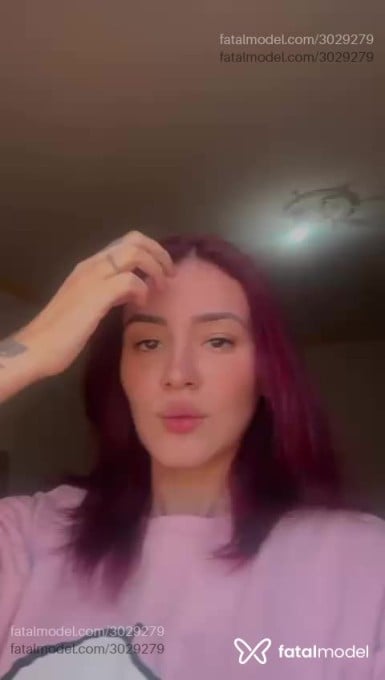 Acompanhante homem morena (o) de olhos pretos em Virtual Acompanhante homem morena (o) de olhos pretos em Virtual - Maximus Rubi