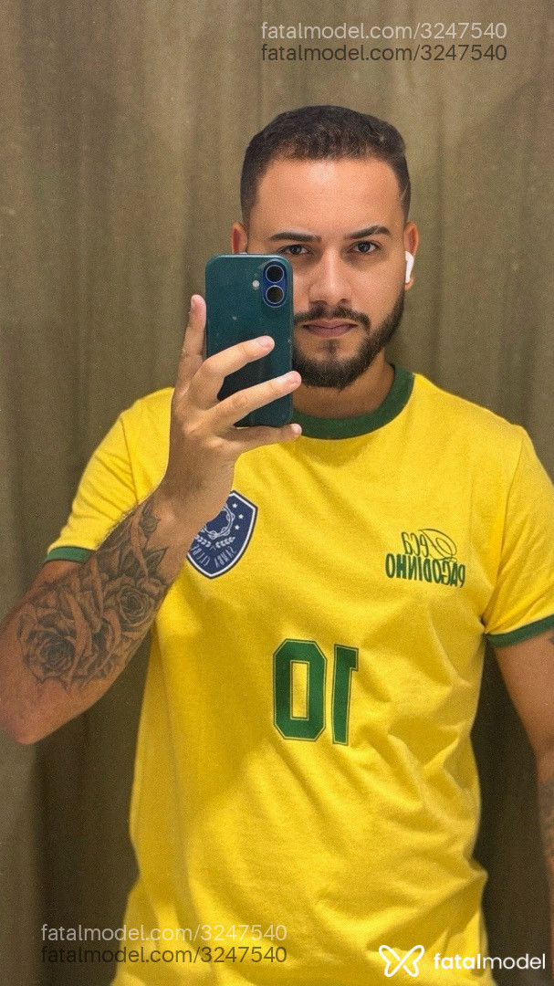 Acompanhante homem com cabelo castanho de olhos castanhos em Belo Horizonte - Max Vitor