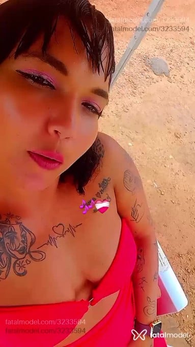 Acompanhante mulher morena (o) de olhos castanhos em Sinop - Morena