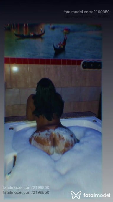 Acompanhante mulher morena (o) de olhos pretos em Rio de Janeiro - Larissa