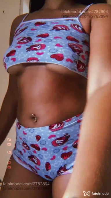 Acompanhante mulher morena (o) de olhos castanhos - Jessica Acompanhante mulher morena (o) de olhos castanhos - Jessica