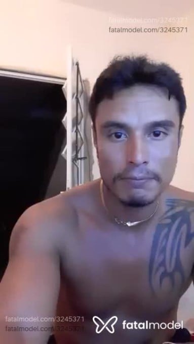 Acompanhante homem com cabelo castanho de olhos pretos em Fortaleza Acompanhante homem com cabelo castanho de olhos pretos em Fortaleza - Indio Zen
