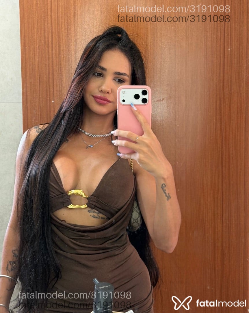 Acompanhante mulher morena (o) de olhos castanhos - Ana Angel