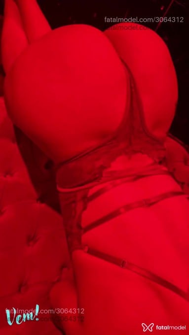 Acompanhante mulher ruiva (o) de olhos castanhos em Curitiba - Missred
