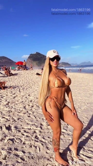 Acompanhante mulher loira (o) de olhos castanhos em Ribeirão Preto Acompanhante mulher loira (o) de olhos castanhos em Ribeirão Preto - Catarina