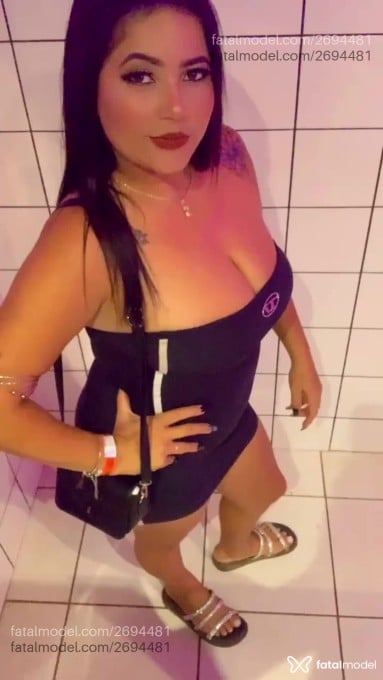 Acompanhante mulher com cabelo castanho de olhos mel em Três Lagoas Acompanhante mulher com cabelo castanho de olhos mel em Três Lagoas - Laura Apenascoroas