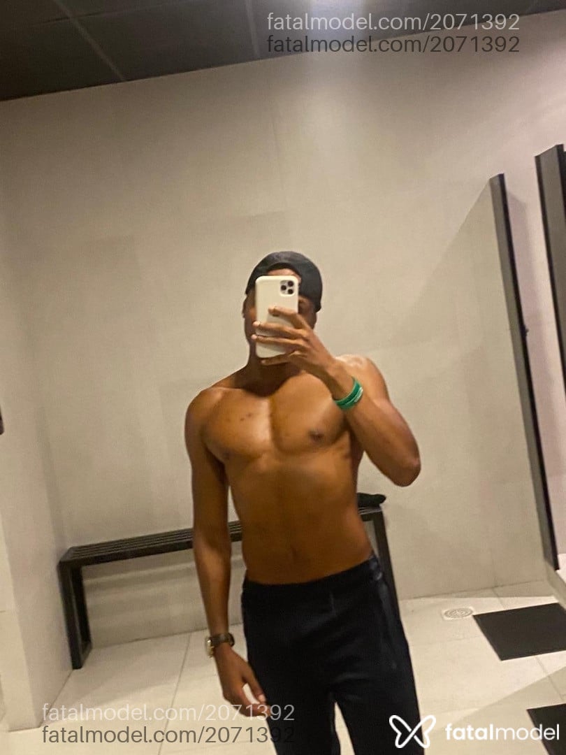 Acompanhante homem com cabelo castanho de olhos castanhos em Florianópolis - Marlon Rodrigues