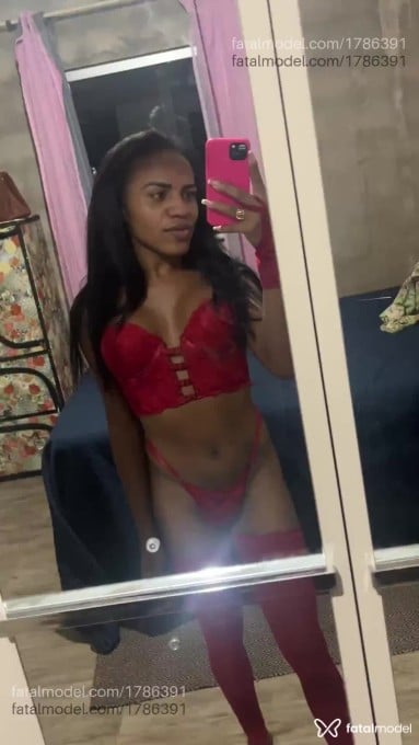 Acompanhante mulher trans morena (o) de olhos castanhos em Canaã dos Carajás Acompanhante mulher trans morena (o) de olhos castanhos em Canaã dos Carajás - Paula