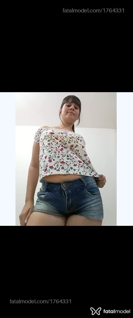 Acompanhante mulher com cabelo castanho de olhos castanhos em Virtual - Karol Myuki