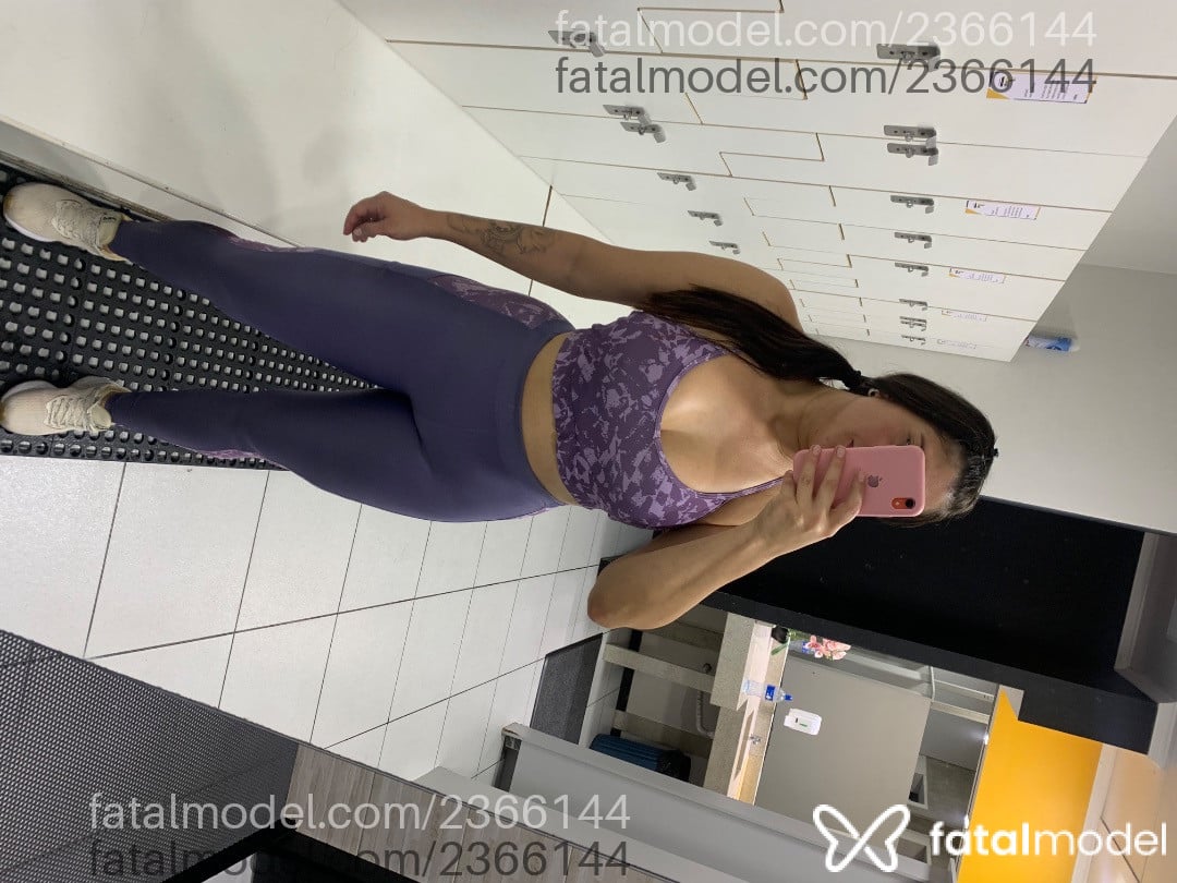 Acompanhante mulher morena (o) de olhos castanhos em Curitiba Acompanhante mulher morena (o) de olhos castanhos em Curitiba - Drika