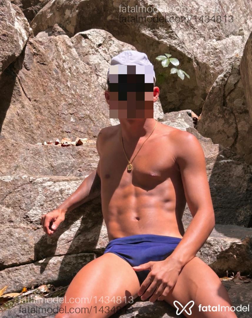 Acompanhante homem morena (o) de olhos castanhos - Gustavo