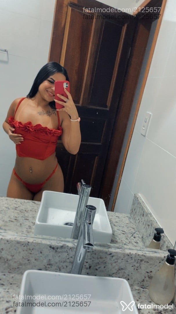 Acompanhante mulher morena (o) de olhos castanhos em Manhuaçu - Isis