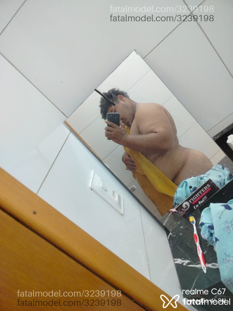 Acompanhante homem com cabelo castanho de olhos castanhos em Chapadão do Sul Acompanhante homem com cabelo castanho de olhos castanhos em Chapadão do Sul - Danilo