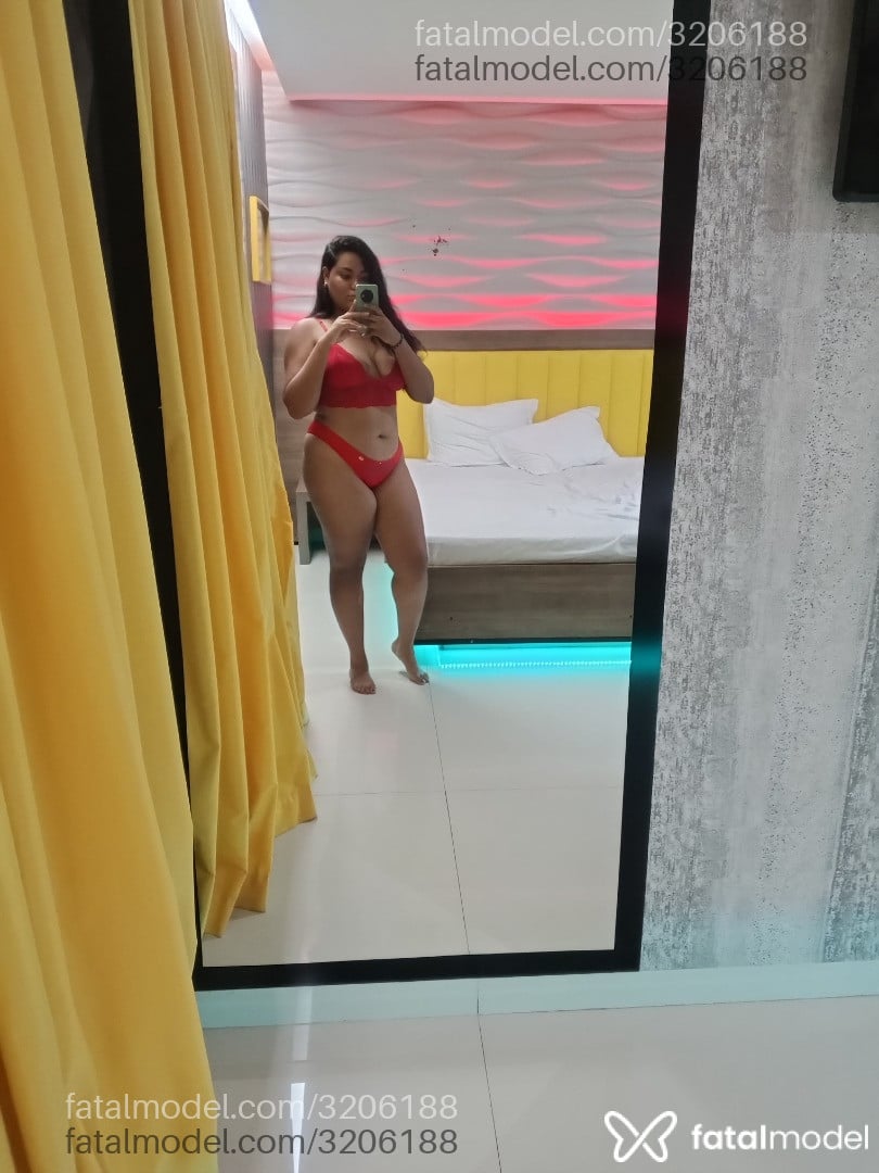 Acompanhante mulher com cabelo castanho de olhos pretos em Ananindeua - Fernanda Sampaio