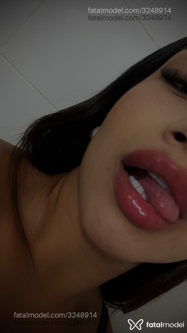 Acompanhante mulher morena (o) de olhos castanhos em Rio de Janeiro - Scarlett