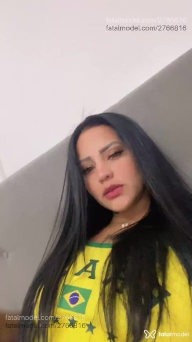 Acompanhante mulher morena (o) de olhos mel em Rio de Janeiro Acompanhante mulher morena (o) de olhos mel em Rio de Janeiro - Alice Leal