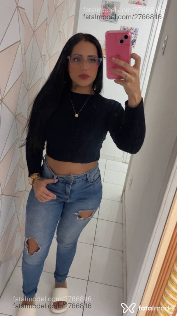 Acompanhante mulher morena (o) de olhos mel - Alice Leal
