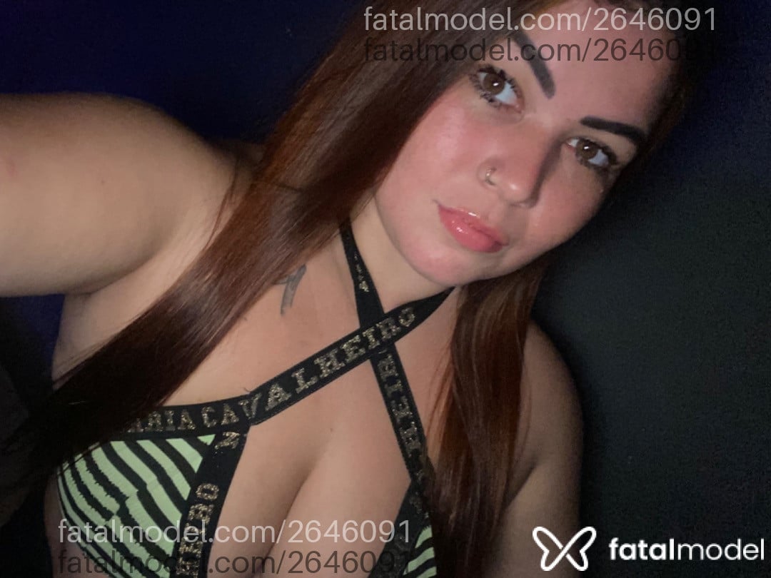 Acompanhante mulher morena (o) de olhos castanhos em São João Batista - Valicheska