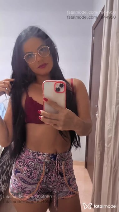 Acompanhante mulher morena (o) de olhos mel - Sophia Castro