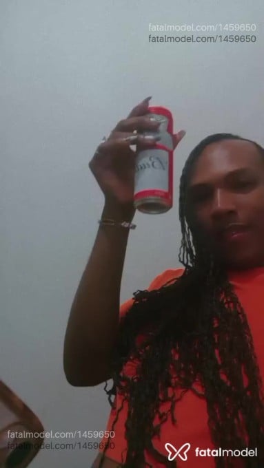 Acompanhante homem trans morena (o) de olhos castanhos em Matão - Kerolyn vitoria