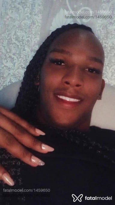 Acompanhante homem trans morena (o) de olhos castanhos em Matão - Kerolyn vitoria