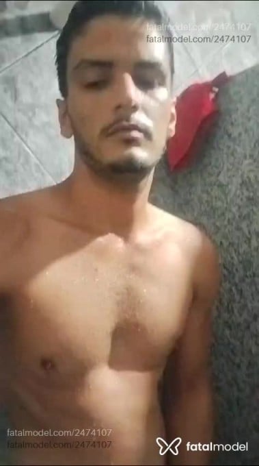 Acompanhante homem morena (o) de olhos castanhos em Santo Antônio de Pádua - Machado