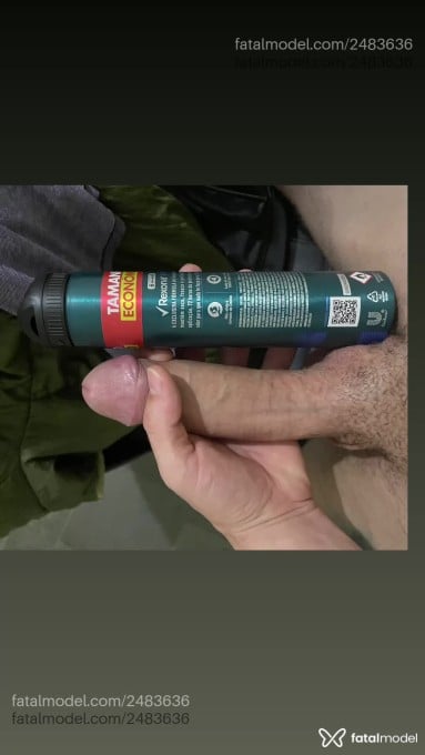 Acompanhante homem com cabelo castanho de olhos mel - Alemão