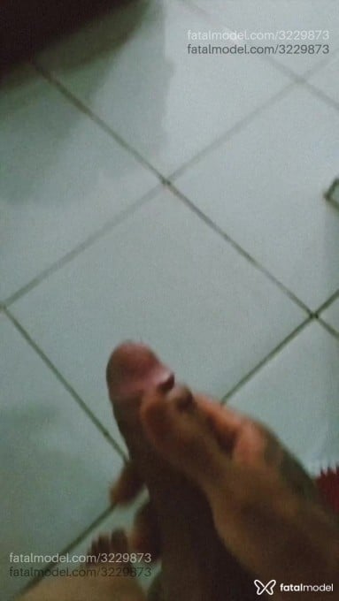 Acompanhante homem morena (o) de olhos pretos em Ji-Paraná - Lorde
