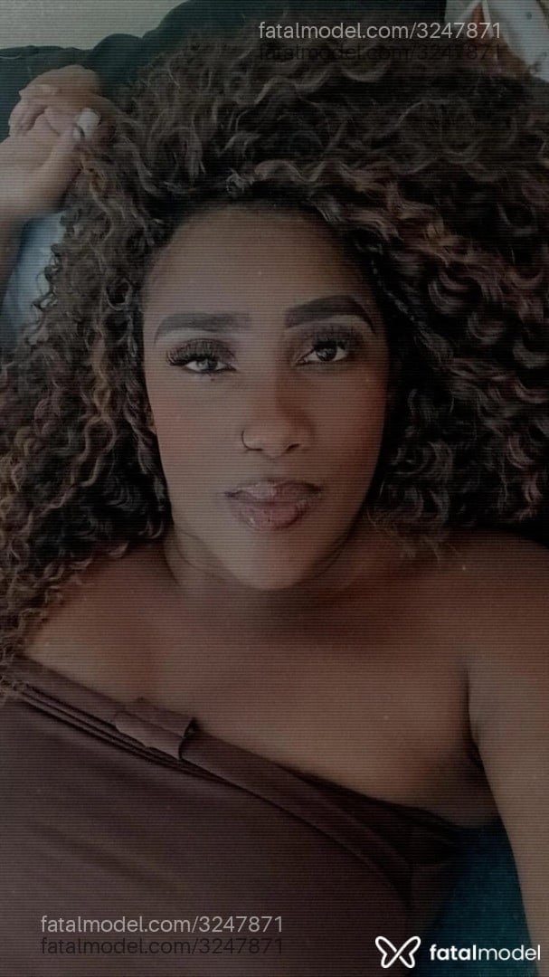 Acompanhante mulher com cabelo castanho de olhos pretos em Nova Iguaçu - Preta