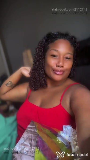 Acompanhante mulher com cabelo castanho de olhos pretos em Rio de Janeiro - Shellvyncereja