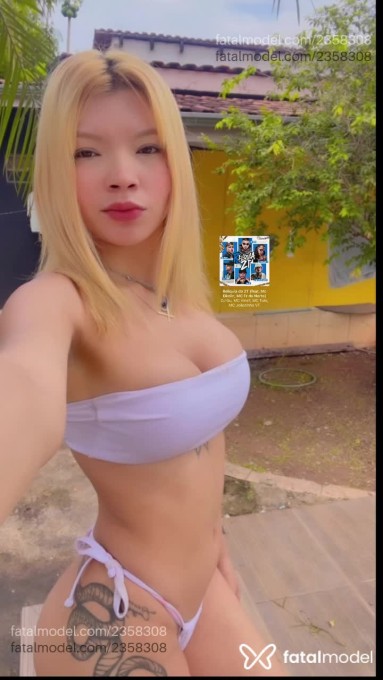 Acompanhante mulher loira (o) de olhos castanhos - Kimberly Acompanhante mulher loira (o) de olhos castanhos - Kimberly
