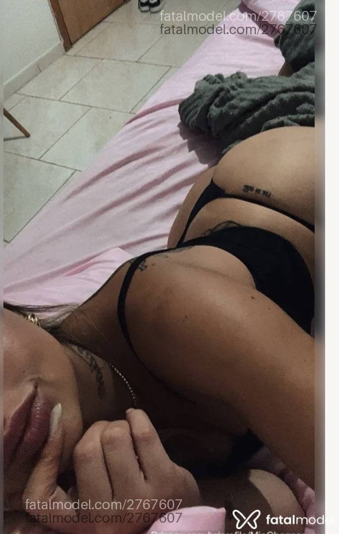 Acompanhante mulher loira (o) de olhos castanhos - Mia Chagas