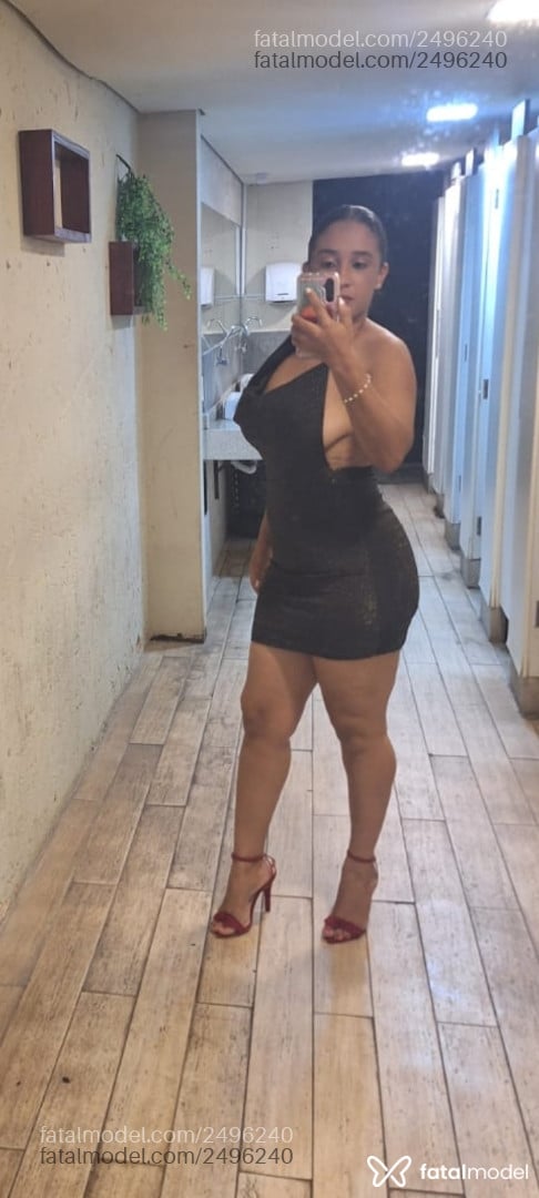 Acompanhante mulher com cabelo castanho de olhos castanhos - Alinecasadinha Acompanhante mulher com cabelo castanho de olhos castanhos - Alinecasadinha