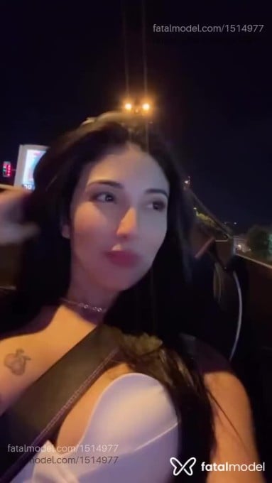 Acompanhante mulher com cabelo castanho de olhos pretos em Rio do Sul - Nicole