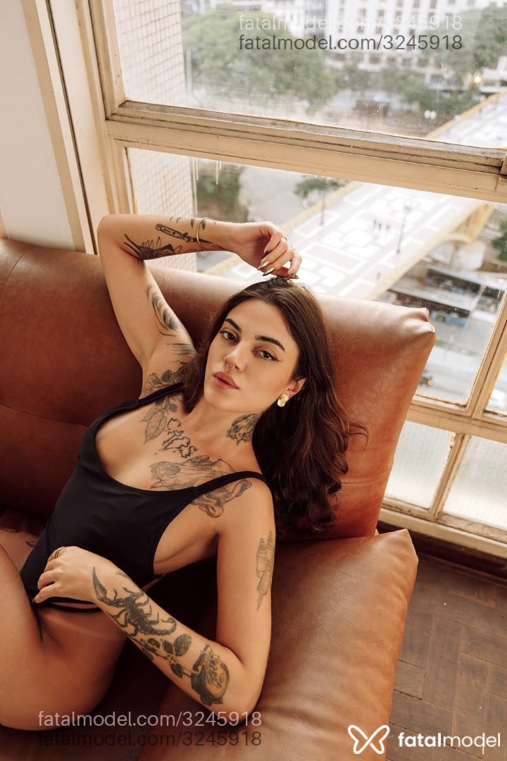 Acompanhante mulher morena (o) de olhos castanhos em Rio de Janeiro - Elise Amato