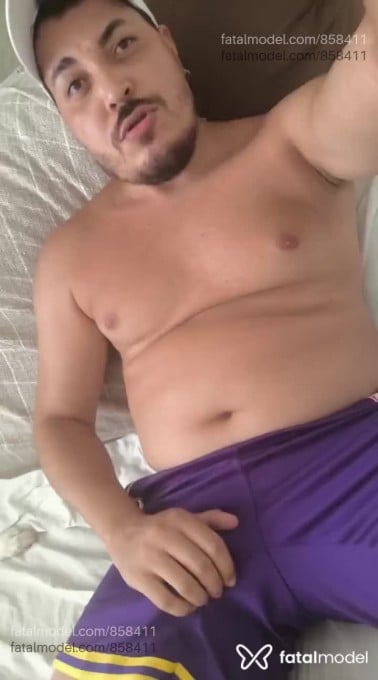 Acompanhante homem com cabelo castanho de olhos castanhos em Recife - Kael Monroe