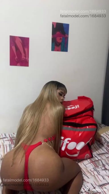 Acompanhante mulher trans morena (o) de olhos castanhos - Mariana Coutto Acompanhante mulher trans morena (o) de olhos castanhos - Mariana Coutto