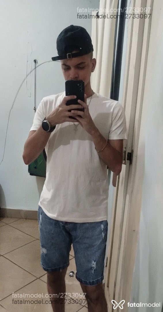 Acompanhante homem morena (o) de olhos castanhos em Olinda Acompanhante homem morena (o) de olhos castanhos em Olinda - Lucas Leal