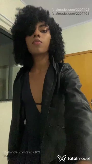 Acompanhante mulher trans morena (o) de olhos pretos em Ji-Paraná - Anora